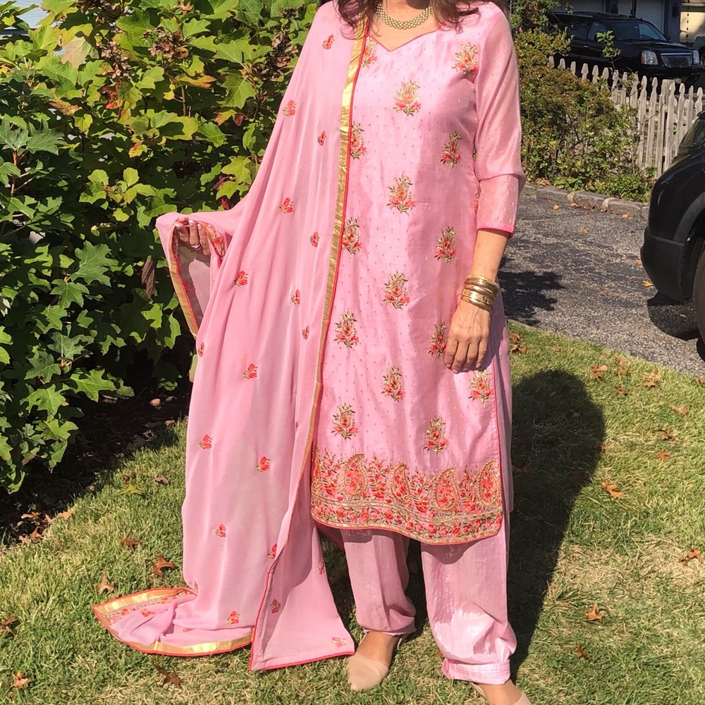 Elegant Pink Embroidered Salwar Suit